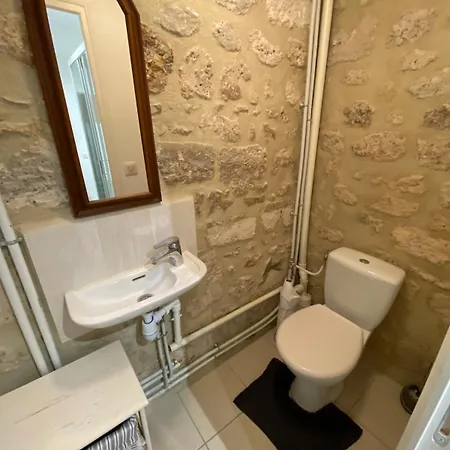 Maison Au Calme Avec Piscine Holiday home *