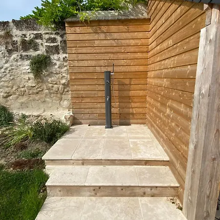 Maison Au Calme Avec Piscine Holiday home *